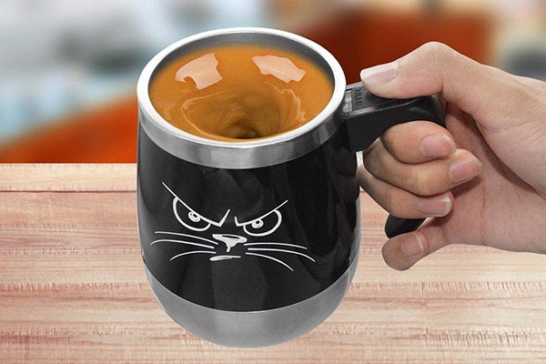 TravelTopp™ Self-Stirring Mug