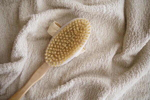 https://cdn17.bestreviews.com/images/v4desktop/image-full-page-600x400/what-are-shower-brushes-used-for-9f24a5.jpg?p=w900