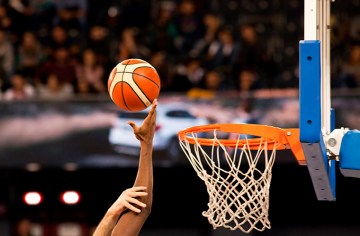 https://cdn20.bestreviews.com/images/v4desktop/image-full-page-750x500/everything-youll-need-to-set-up-your-own-march-madness-command-center.jpg