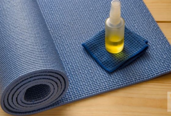 Best yoga mat cleaner