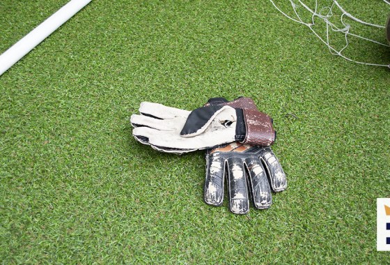 Best youth football gloves