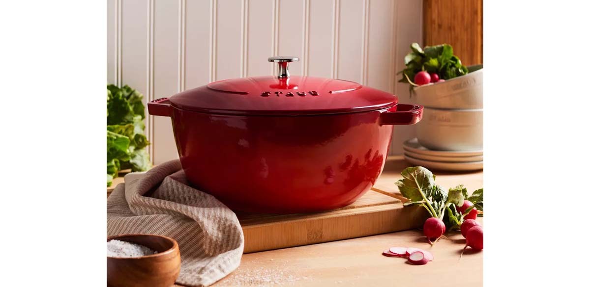 Staub Cast Iron Essential French Oven, Dutch Oven