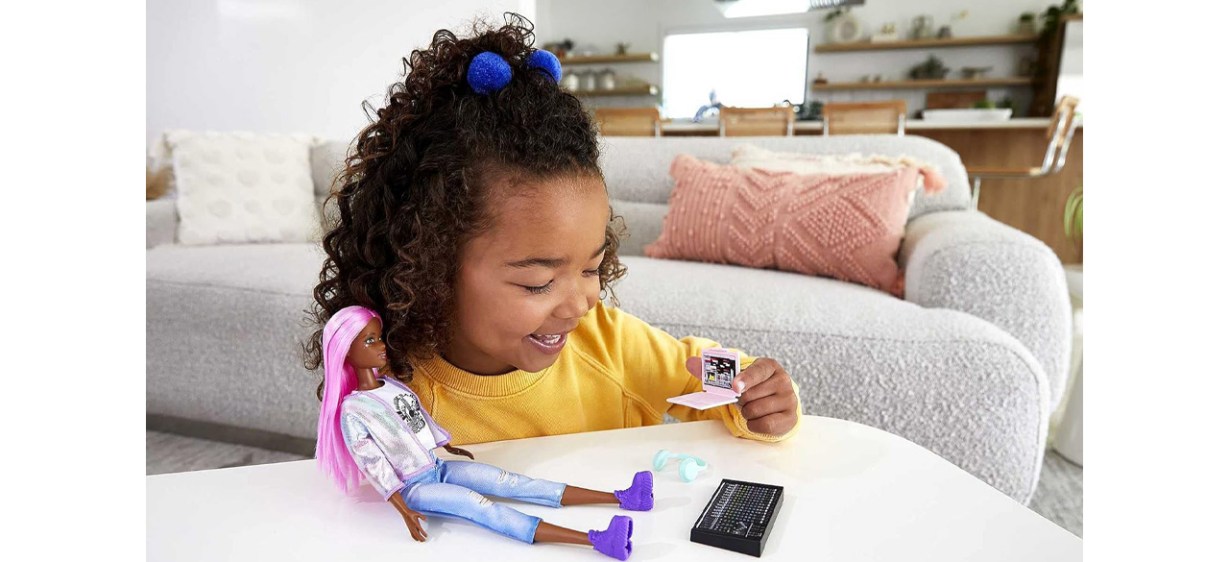 Best Barbie Career of The Year Music Producer Doll with Pink Hair