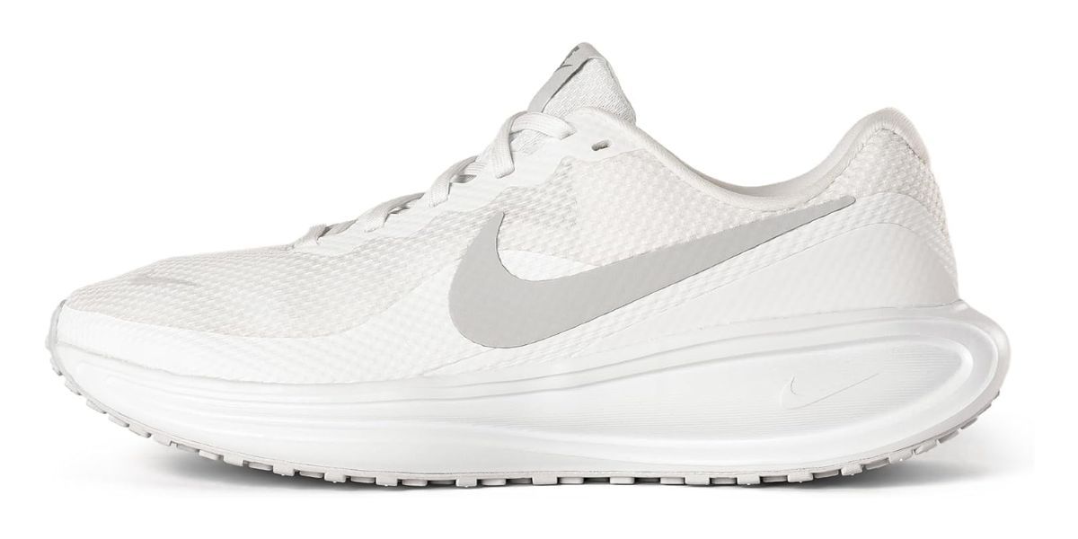 Nike Women's Revolution 8 Road Running Shoes