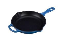 Le Creuset Enameled Signature Skillet